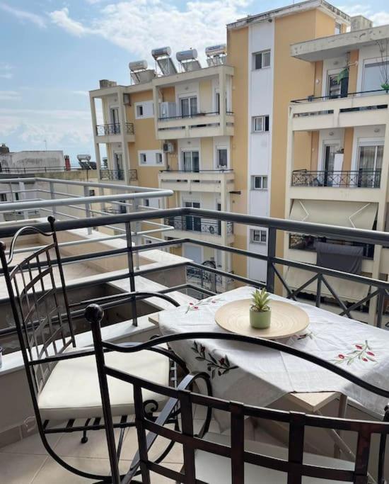 Apartamento La Vie Est Belle Kavala Exterior foto
