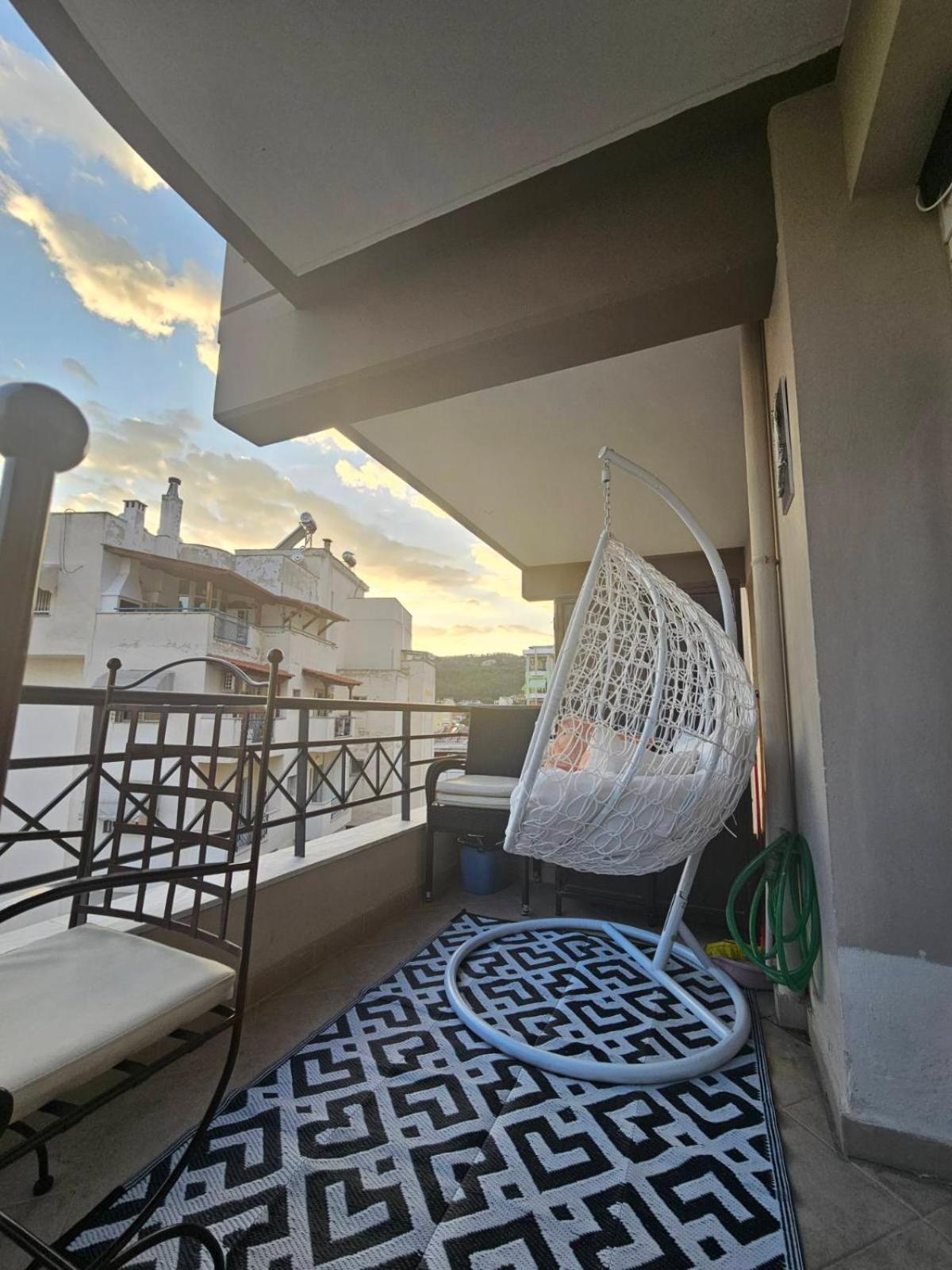 Apartamento La Vie Est Belle Kavala Exterior foto